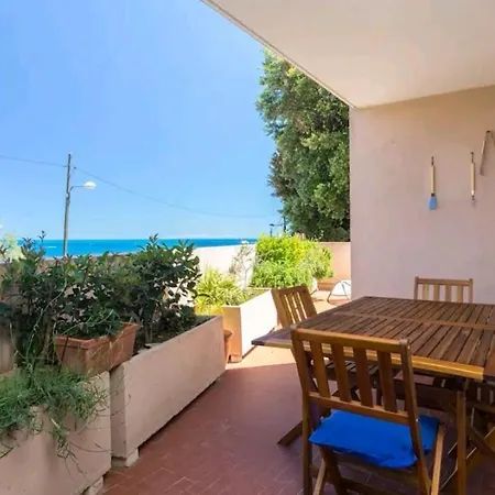 Relaxing Place With Wonderful View...calme Avec Vue Magnifique Sur La Baie Des Anges, En Campagne à 12 Minutes De La Promenade Des Bed & Breakfast